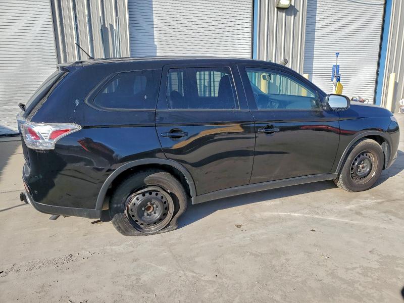 Photo 3 from auction – 2015 MITSUBISHI OUTLANDER with VIN JA4AD2A31FZ011164