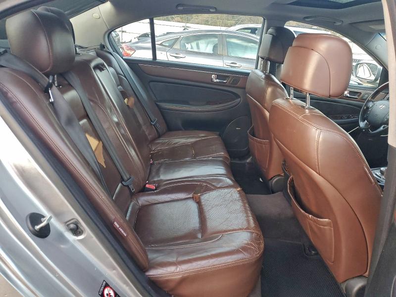 Photo 10 from auction – 2011 HYUNDAI GENESIS 4. with VIN KMHGC4DF1BU118660