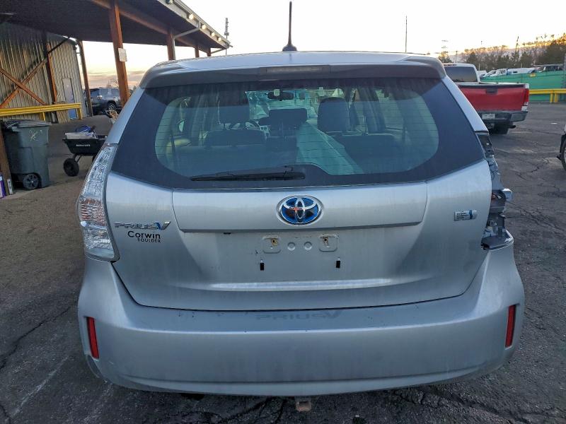 Photo 6 from auction – 2014 TOYOTA PRIUS V with VIN JTDZN3EUXE3312256