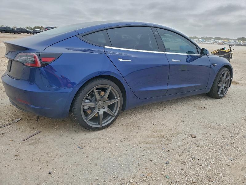 Photo 3 from auction – 2019 TESLA MODEL 3 with VIN 5YJ3E1EA9KF326292