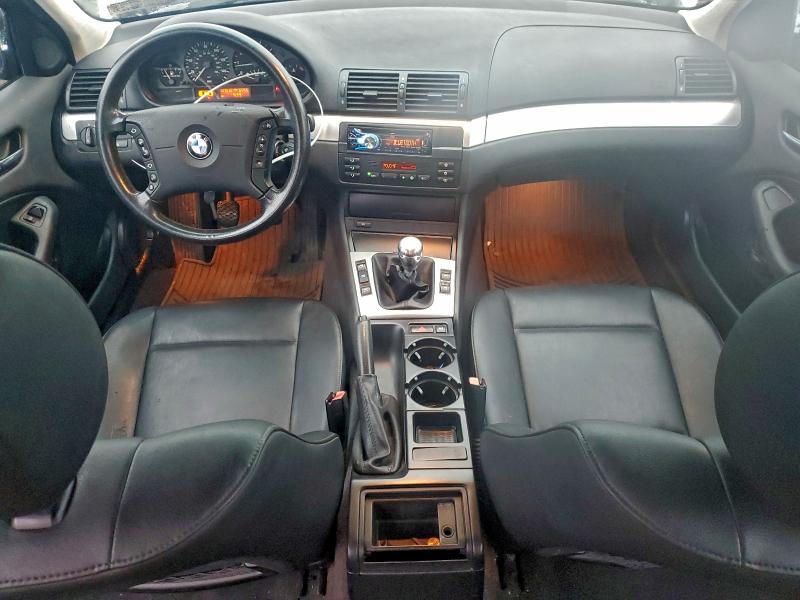 Photo 8 from auction – 2002 BMW 325 I with VIN WBAET374X2NH01500
