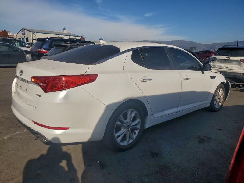 Photo 3 from auction – 2011 KIA OPTIMA EX with VIN KNAGN4A7XB5069753
