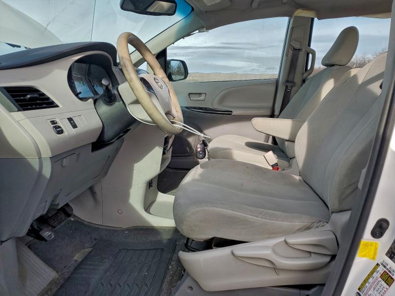 Zdjęcie 7 z aukcji – 2012 TOYOTA SIENNA LE z VIN 5TDKA3DC7CS010957