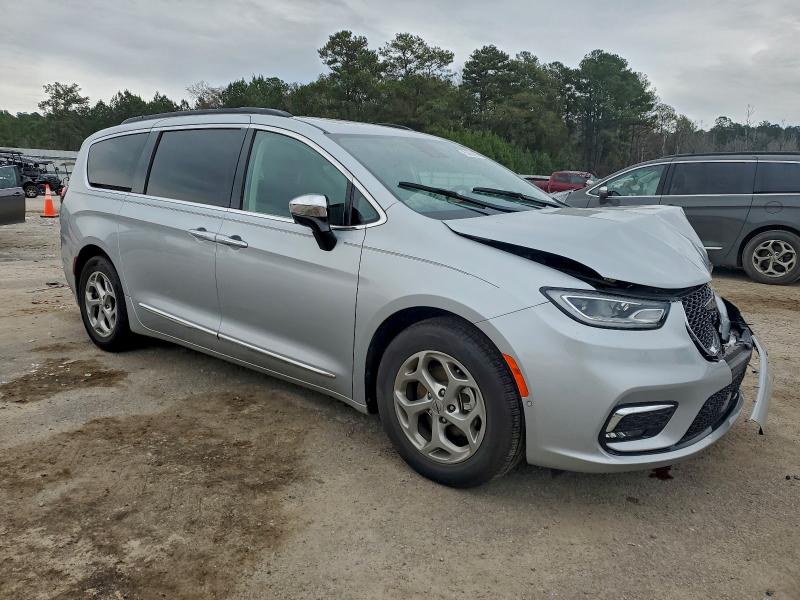 Photo 4 from auction – 2023 CHRYSLER PACIFICA with VIN 2C4RC1GG9PR597768