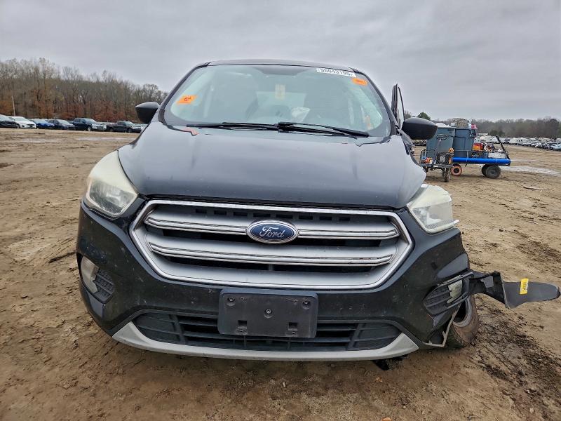Photo 5 from auction – 2017 FORD ESCAPE SE with VIN 1FMCU9GD3HUD54514