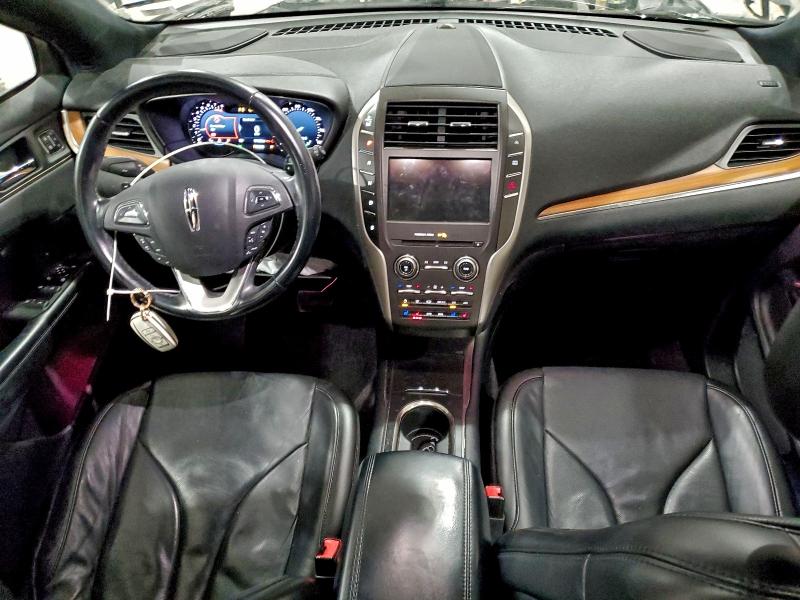 Photo 8 from auction – 2017 LINCOLN MKC with VIN 5LMCJ3C9XHUL12989
