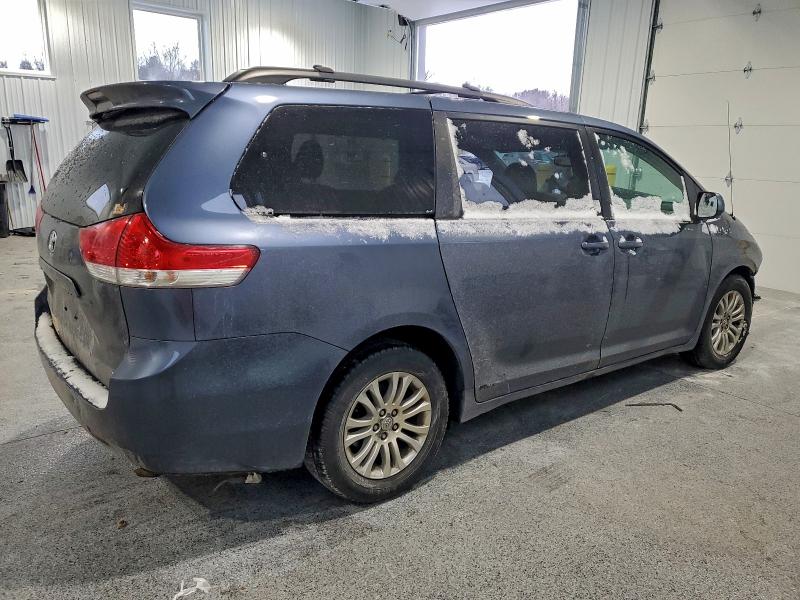 Photo 3 from auction – 2013 TOYOTA SIENNA with VIN 5TDYK3DC5DS356689