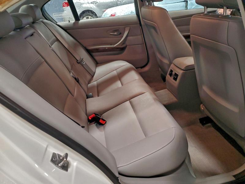 Photo 10 from auction – 2011 BMW 328 XI SUL with VIN WBAPK5C55BF123643