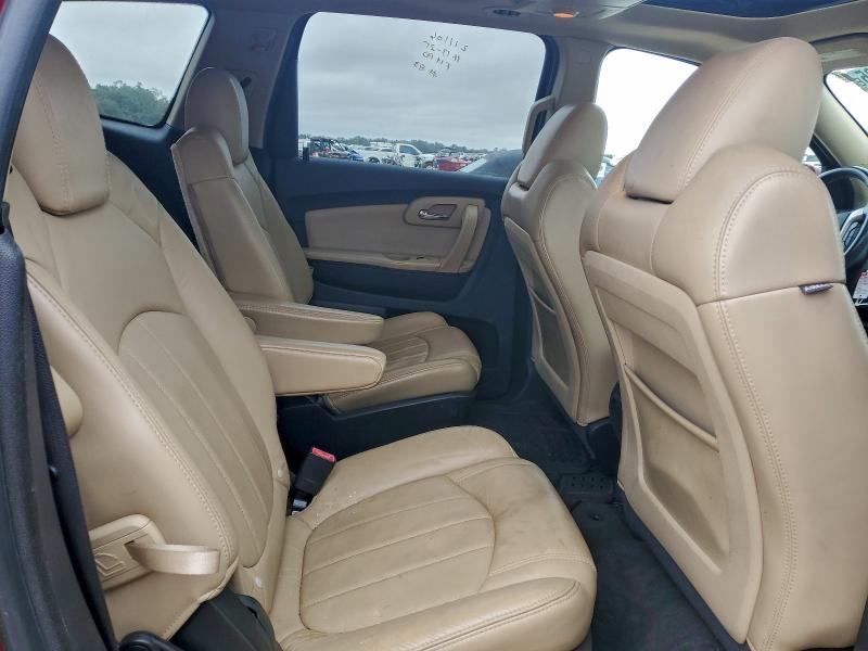 Photo 11 from auction – 2010 CHEVROLET TRAVERSE L with VIN 1GNLRHED2AJ228923