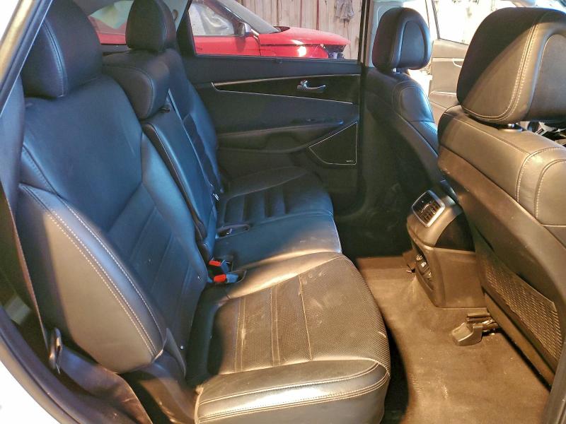 Photo 11 from auction – 2016 KIA SORENTO SX with VIN 5XYPK4A5XGG053268