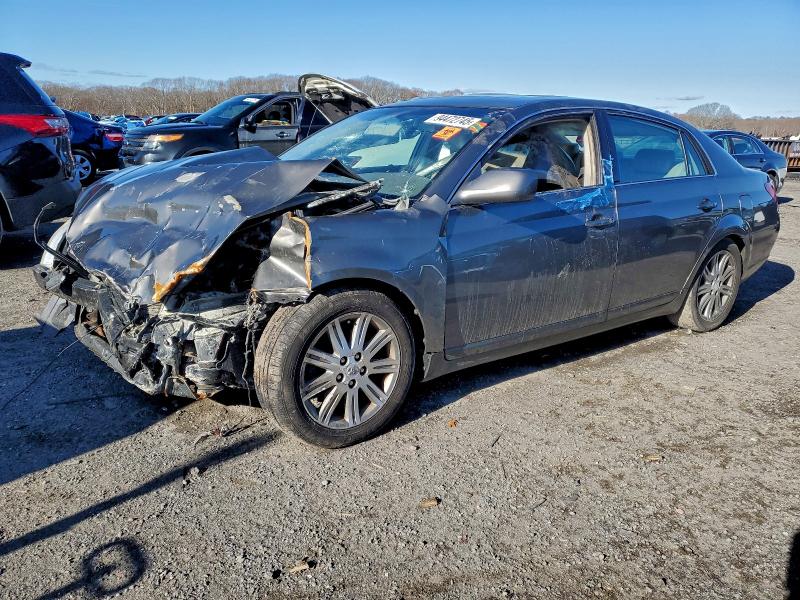 TOYOTA AVALON XL 2005 with VIN 4T1BK36B35U049072 - Photo from auction