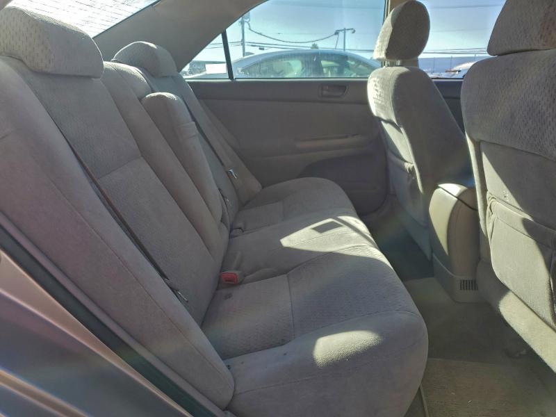 Photo 10 from auction – 2004 TOYOTA CAMRY with VIN 4T1BE32K14U930591