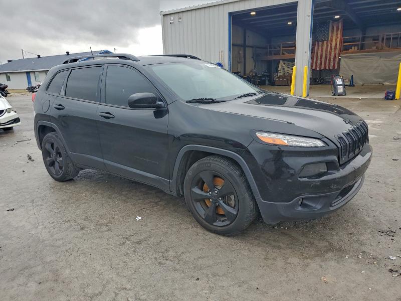 Photo 4 from auction – 2018 JEEP CHEROKEE L with VIN 1C4PJLCB0JD620478