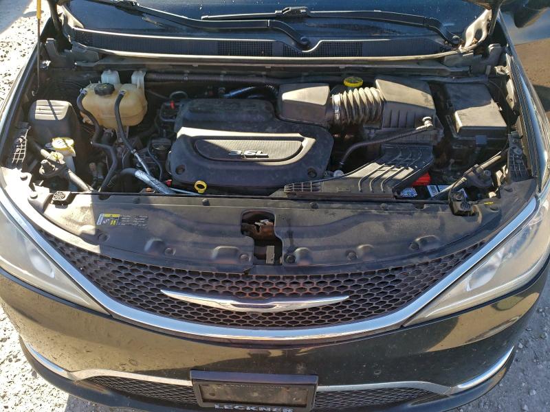 Photo 12 from auction – 2017 CHRYSLER PACIFICA L with VIN 2C4RC1GG2HR805443