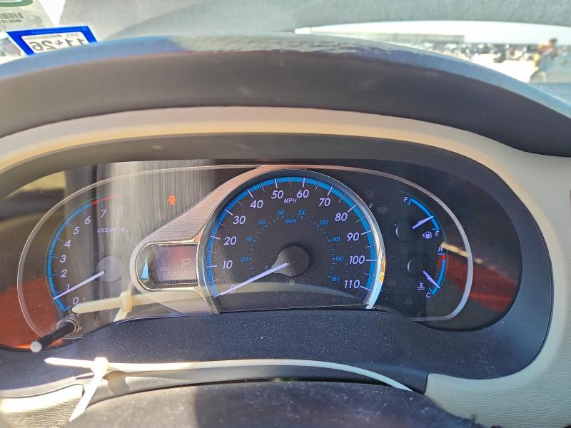 Photo 9 from auction – 2014 TOYOTA SIENNA XLE with VIN 5TDYK3DC8ES439728