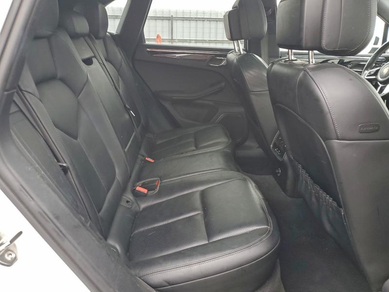Photo 11 from auction – 2015 PORSCHE MACAN S with VIN WP1AB2A52FLB41520