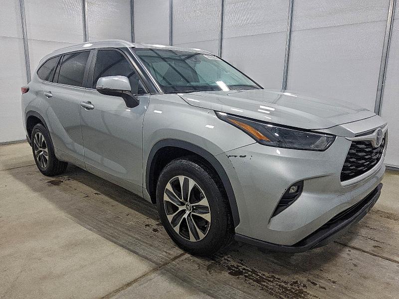 Photo 4 from auction – 2023 TOYOTA HIGHLANDER with VIN 5TDKDRAH9PS521201