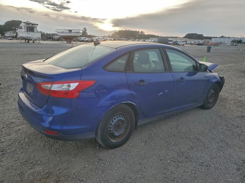 Photo 3 from auction – 2012 FORD FOCUS with VIN 1FAHP3E28CL230971