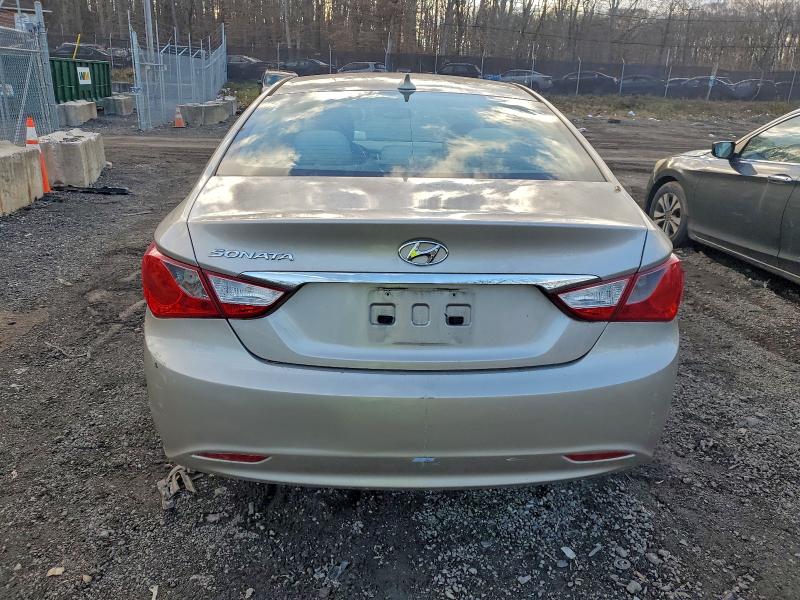Photo 6 from auction – 2012 HYUNDAI SONATA GLS with VIN 5NPEB4AC2CH322033