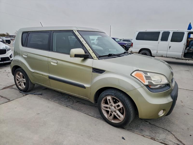 Photo 4 from auction – 2010 KIA SOUL + with VIN KNDJT2A21A7133656