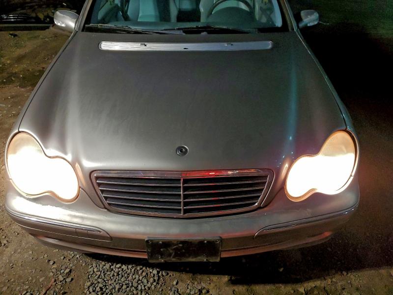 Photo 11 from auction – 2003 MERCEDES-BENZ C with VIN WDBRF64JX3F396840