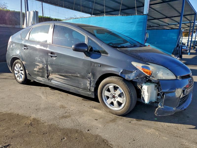 Photo 4 from auction – 2014 TOYOTA PRIUS PLUG with VIN JTDKN3DP6E3053844
