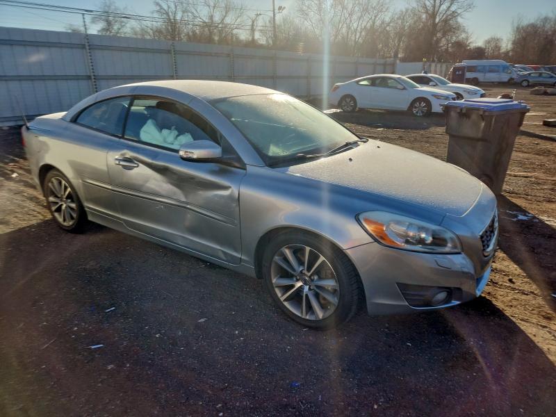 Photo 4 from auction – 2011 VOLVO C70 T5 with VIN YV1672MC3BJ115446