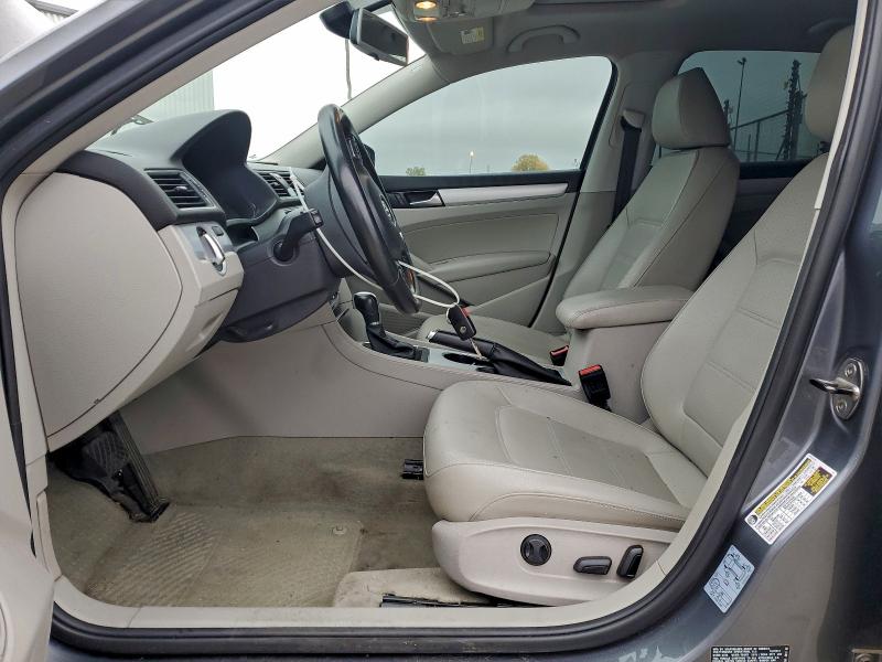 Photo 7 from auction – 2013 VOLKSWAGEN PASSAT SE with VIN 1VWBP7A35DC058080