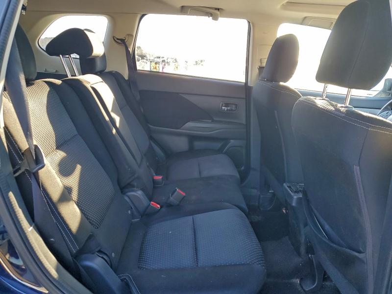 Photo 11 from auction – 2017 MITSUBISHI OUTLANDER with VIN JA4AZ3A30HZ031447
