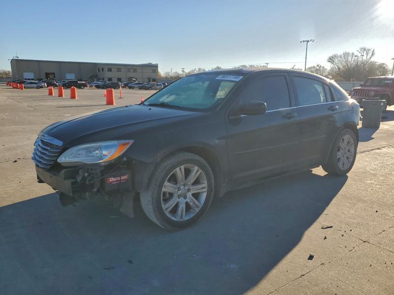 CHRYSLER 200 LX 2012 with VIN 1C3CCBAB5CN317882 - Photo from auction