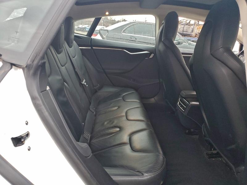 Photo 10 from auction – 2015 TESLA MODEL S 60 with VIN 5YJSA1S1XFF080127