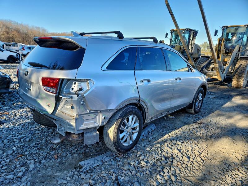 Photo 3 from auction – 2016 KIA SORENTO LX with VIN 5XYPGDA50GG088838