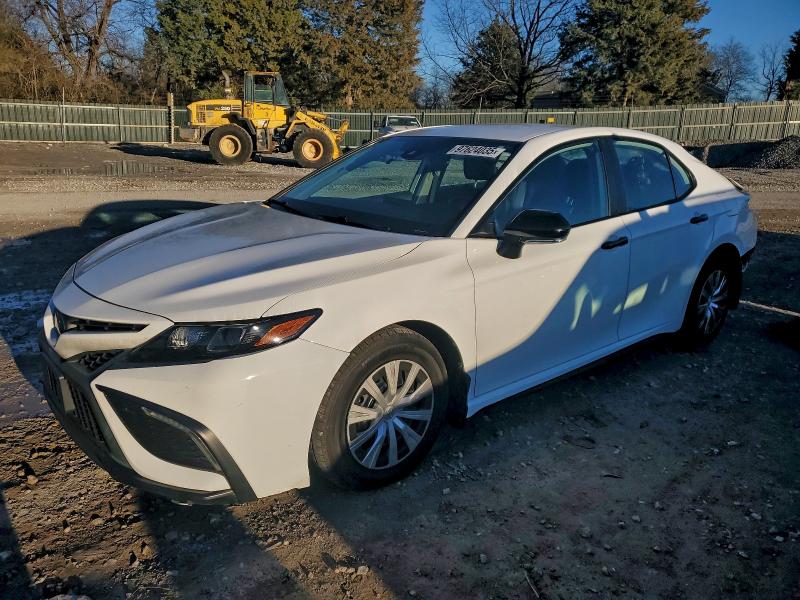 TOYOTA CAMRY 2022 with VIN 4T1T31AK7NU039674 - Photo from auction