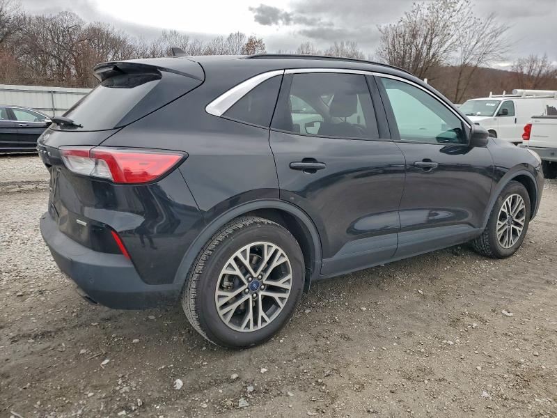 Photo 3 from auction – 2020 FORD ESCAPE SEL with VIN 1FMCU0H68LUB15416
