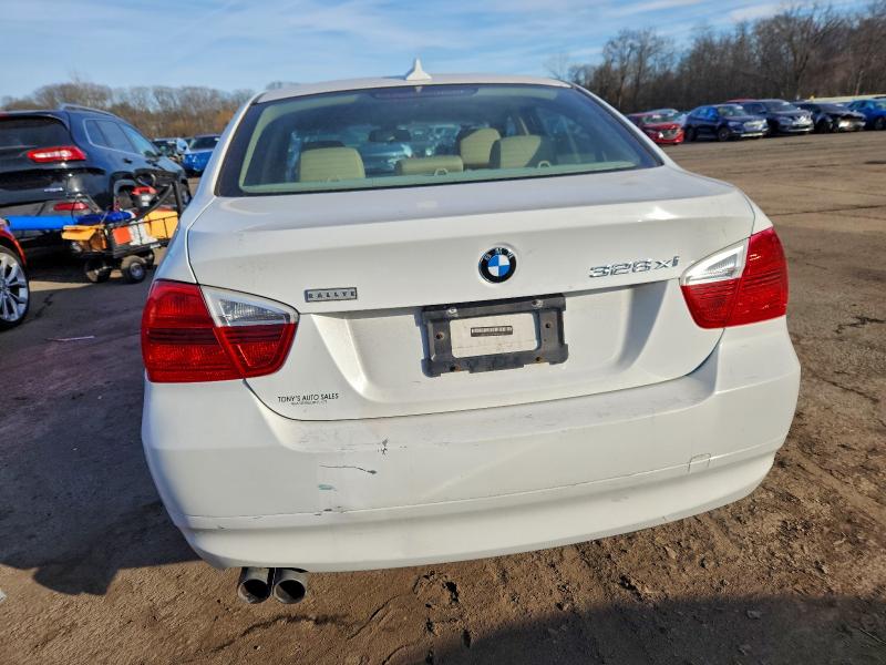 Photo 6 from auction – 2008 BMW 328 XI with VIN WBAVC935X8K037403