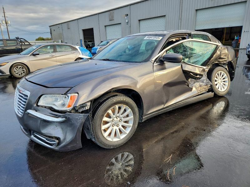 CHRYSLER 300 2014 with VIN 2C3CCAAG0EH138473 - Photo from auction