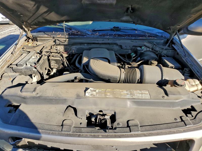 Photo 11 from auction – 2001 FORD F150 with VIN 1FTRX17W81KE48429