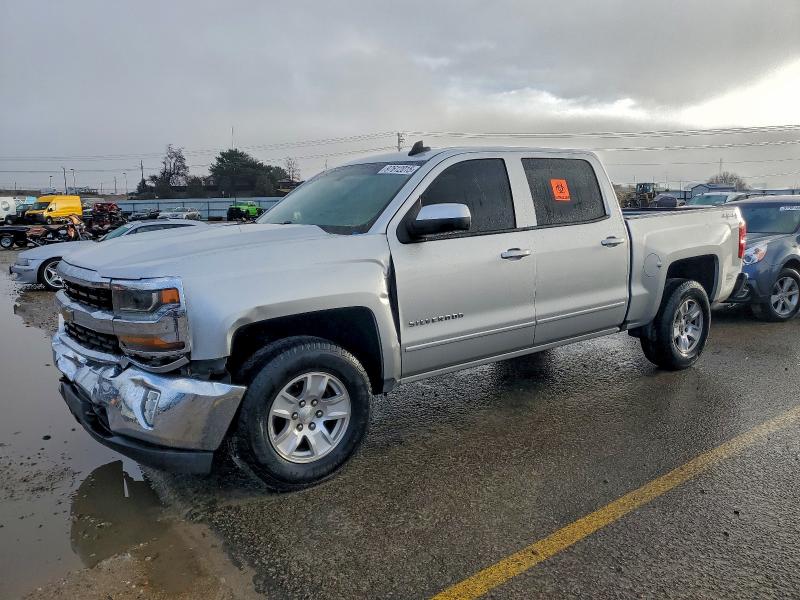 CHEVROLET SILVERADO 2018 with VIN 3GCUKREC6JG134060 - Photo from auction