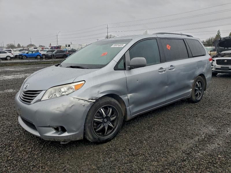 TOYOTA SIENNA XLE 2014 with VIN 5TDDK3DC6ES087392 - Photo from auction