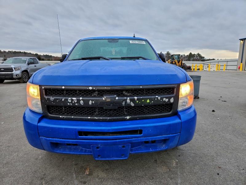 Photo 5 from auction – 2011 CHEVROLET SILVERADO with VIN 1GCRCREA0BZ402863