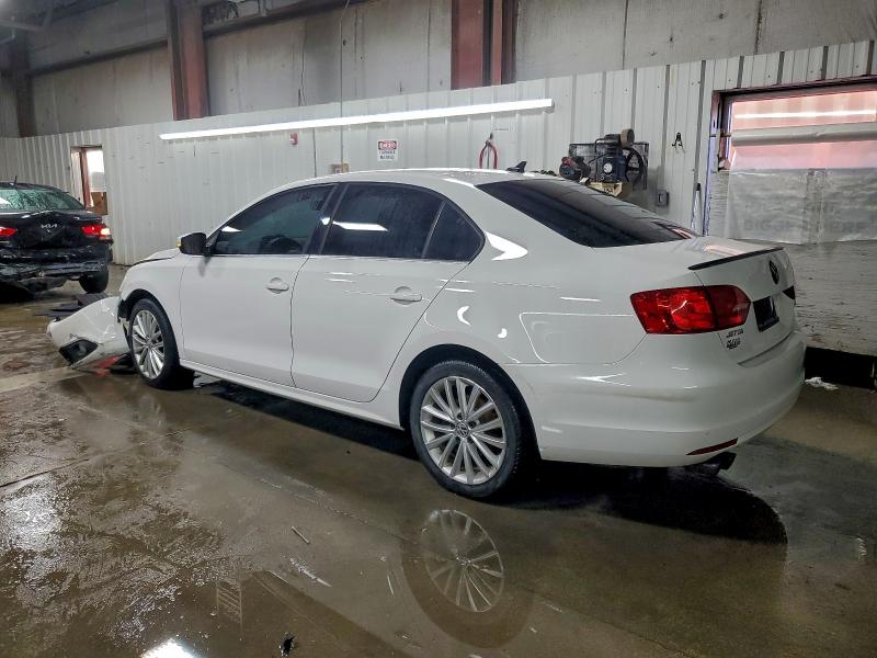 Photo 2 from auction – 2012 VOLKSWAGEN JETTA SEL with VIN 3VWLP7AJ7CM301596