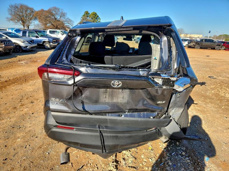 Photo 6 from auction – 2022 TOYOTA RAV4 with VIN 2T3W1RFV6NC208158