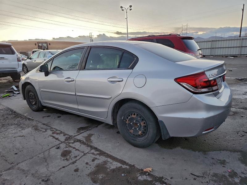 Photo 2 from auction – 2015 HONDA CIVIC LX with VIN 19XFB2E53FE009330