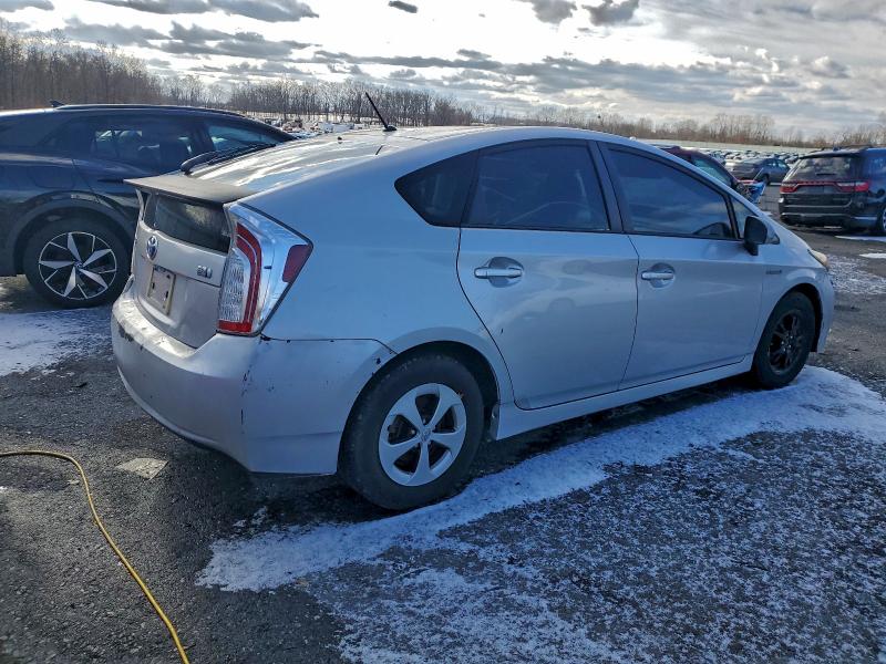 Photo 3 from auction – 2012 TOYOTA PRIUS with VIN JTDKN3DU1C5525357
