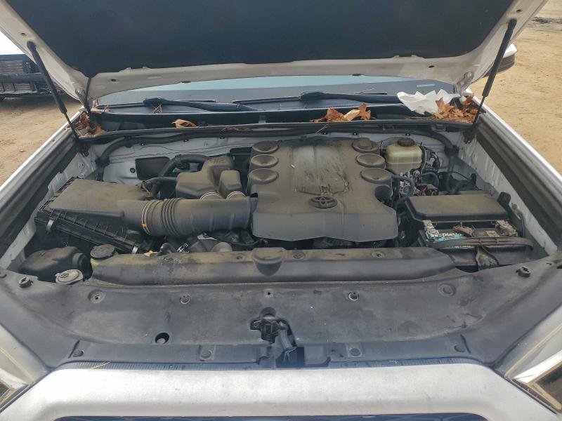 Photo 12 from auction – 2015 TOYOTA 4RUNNER SR with VIN JTEZU5JR6F5094625