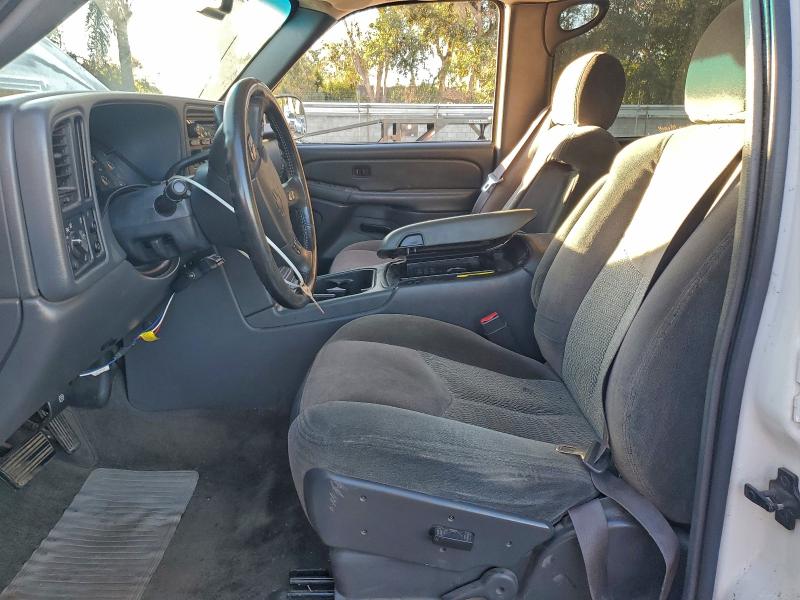 Photo 7 from auction – 2004 CHEVROLET SILVERADO with VIN 1GCGC23U24F123981