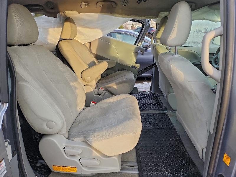 Photo 11 from auction – 2012 TOYOTA SIENNA with VIN 5TDZK3DCXCS257577