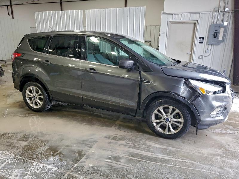 Photo 4 from auction – 2017 FORD ESCAPE SE with VIN 1FMCU0GD3HUA28031