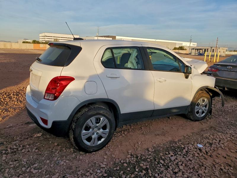 Photo 3 from auction – 2017 CHEVROLET TRAX LS with VIN 3GNCJKSBXHL281184