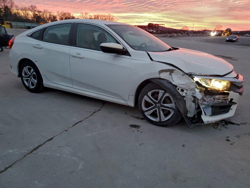 Photo 4 from auction – 2017 HONDA CIVIC LX with VIN 19XFC2F50HE041294